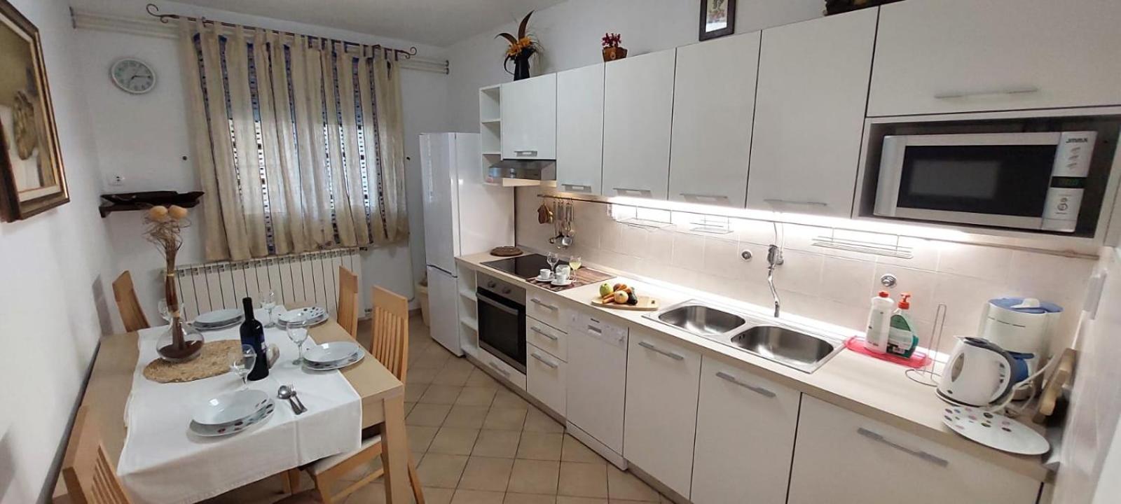 Apartment Kraljevic 乌马格 外观 照片
