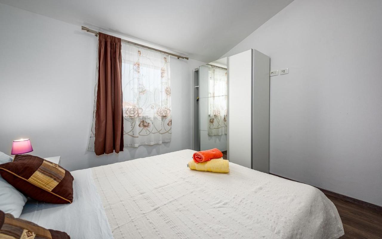 Apartment Kraljevic 乌马格 外观 照片